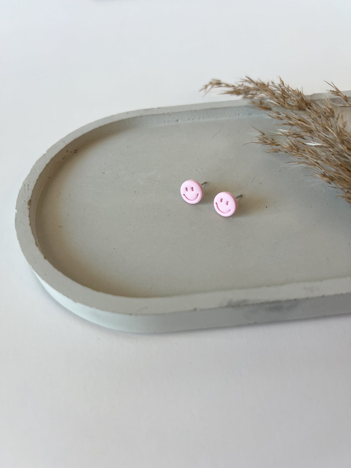 Happy Face Studs | Pink