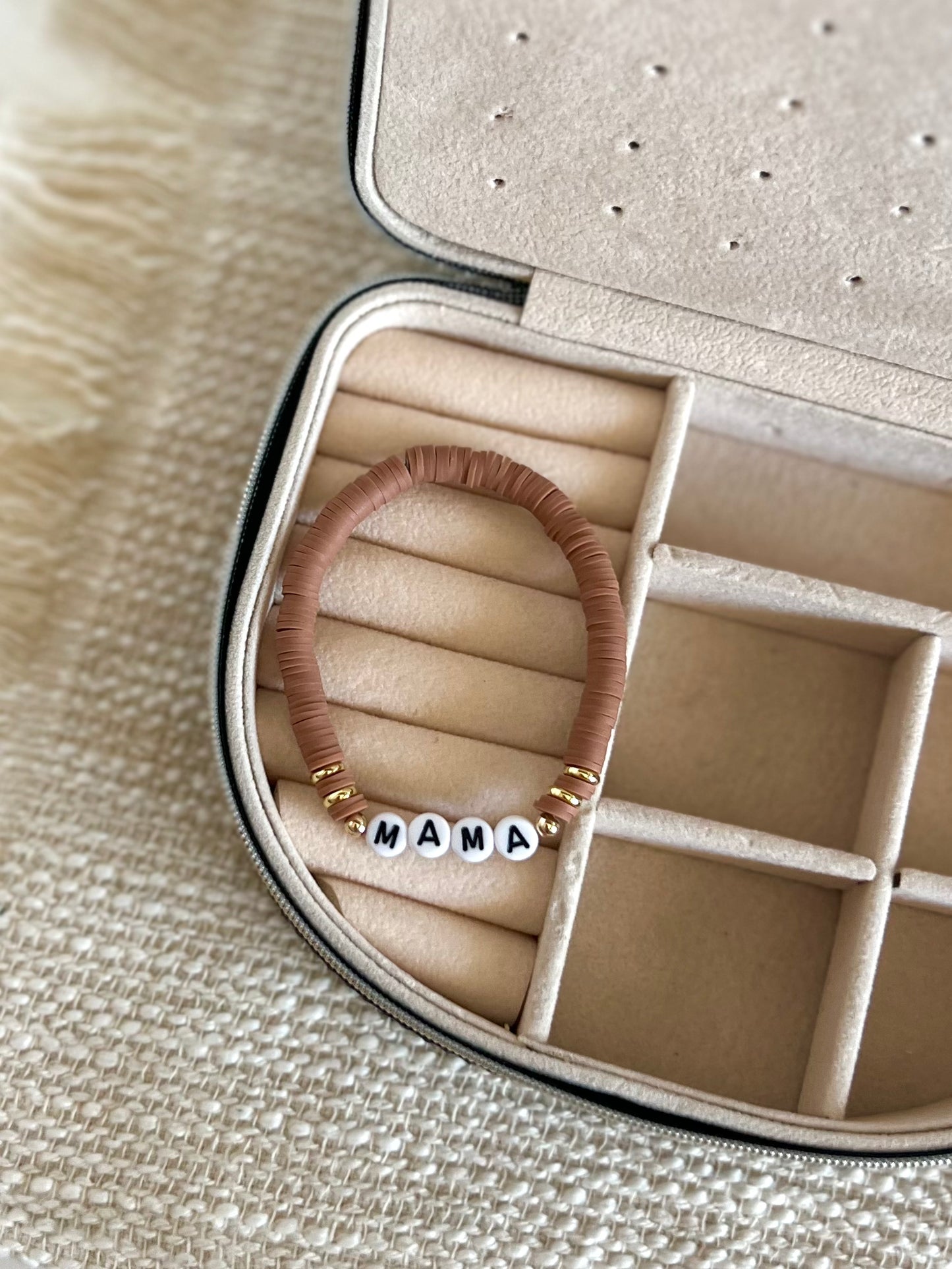 Mama Heishi Bracelet (Multiple Colors)