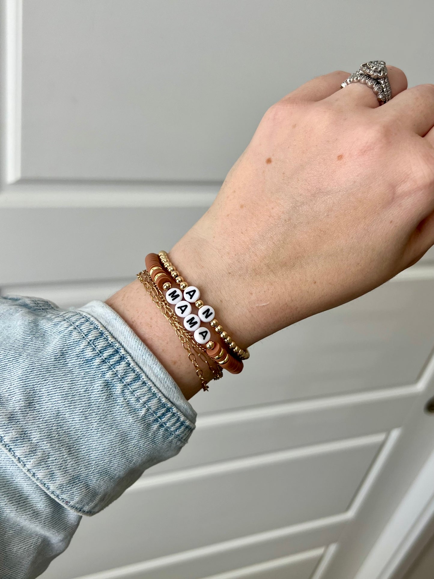 Mama Heishi Bracelet (Multiple Colors)