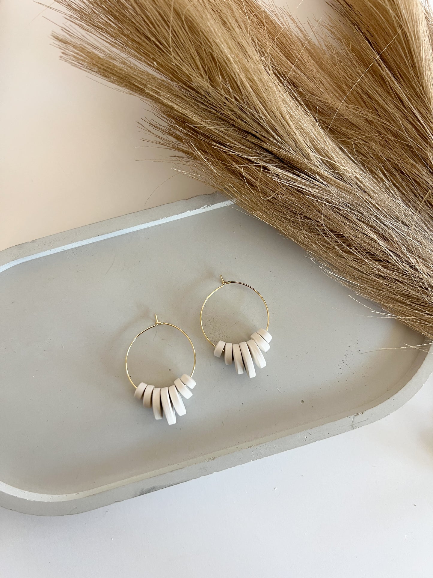 Esme Hoops, Cream