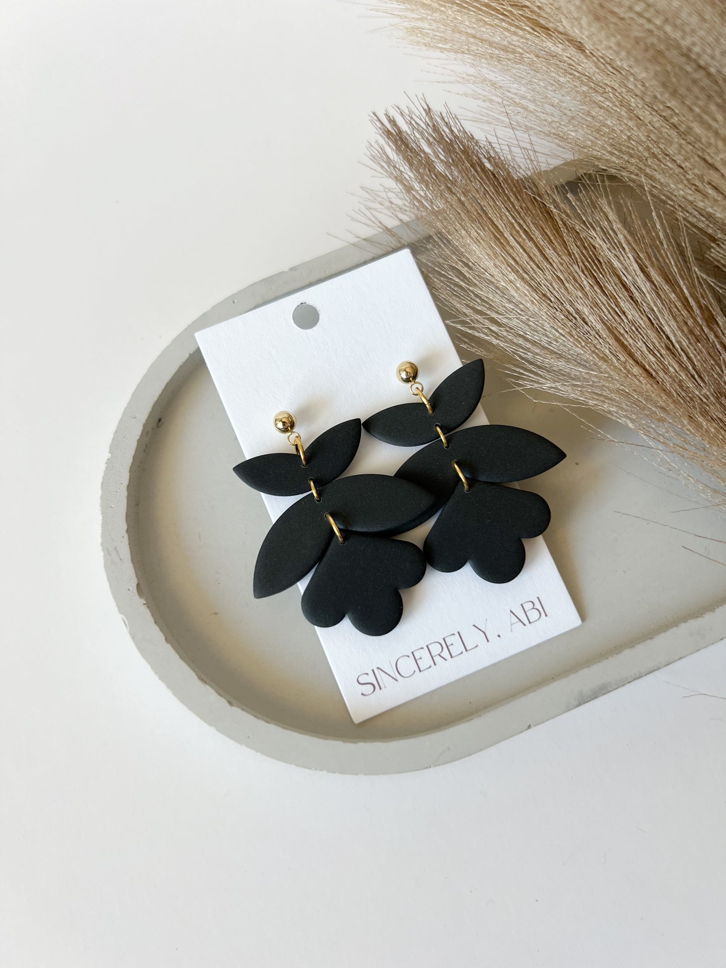Miranda | Black