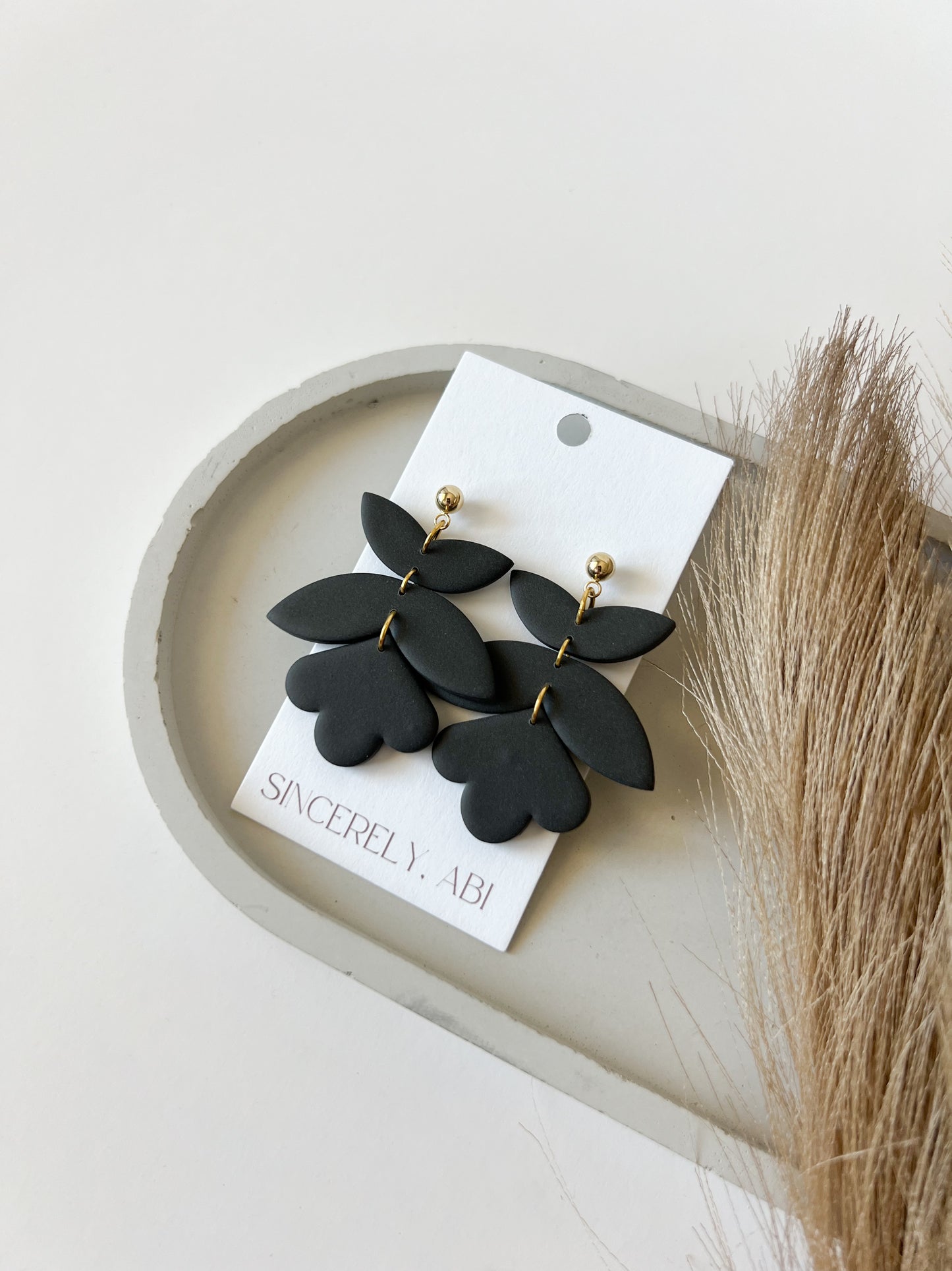 Miranda | Black