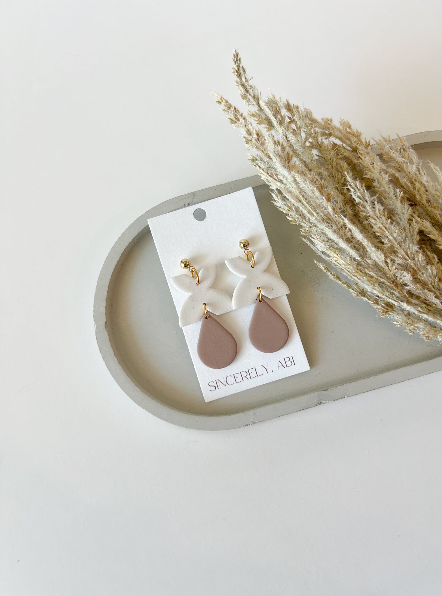 Hayden | Cream & Taupe