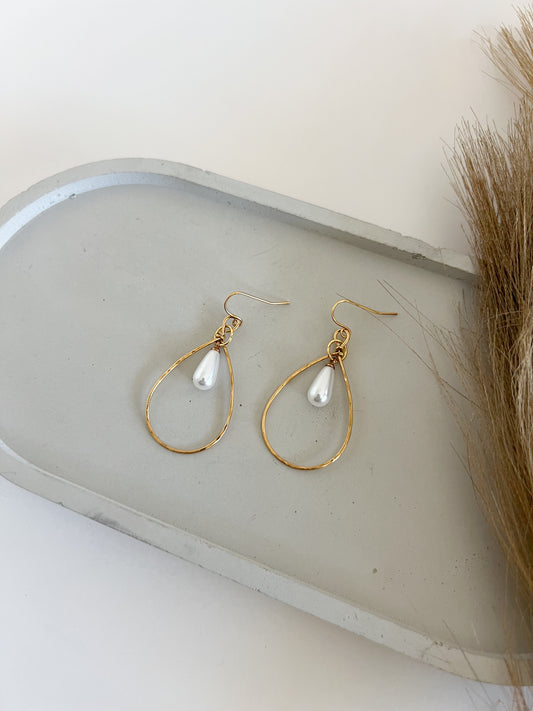 Pearl Hammered Teardrops, Gold