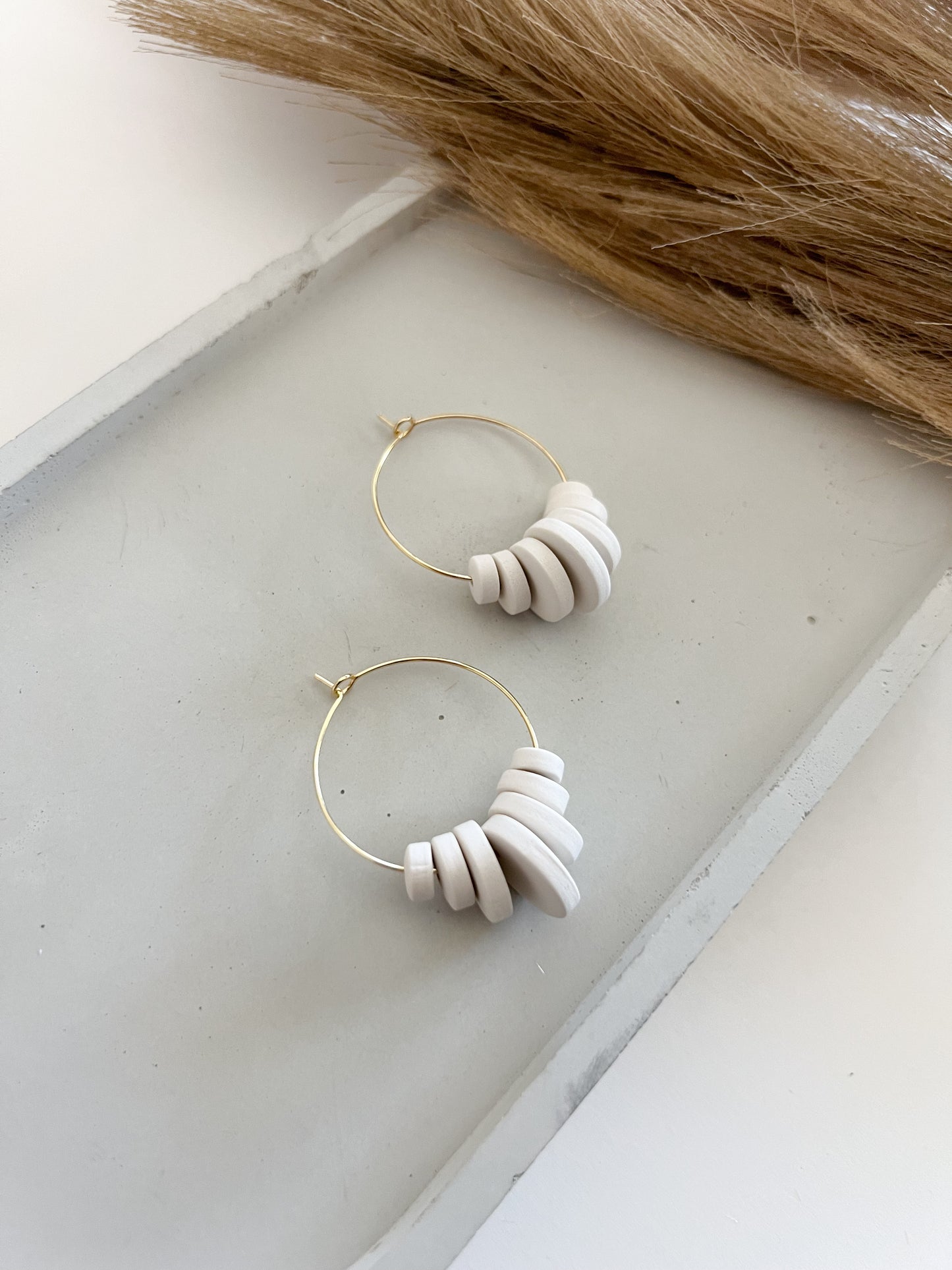 Esme Hoops, Cream