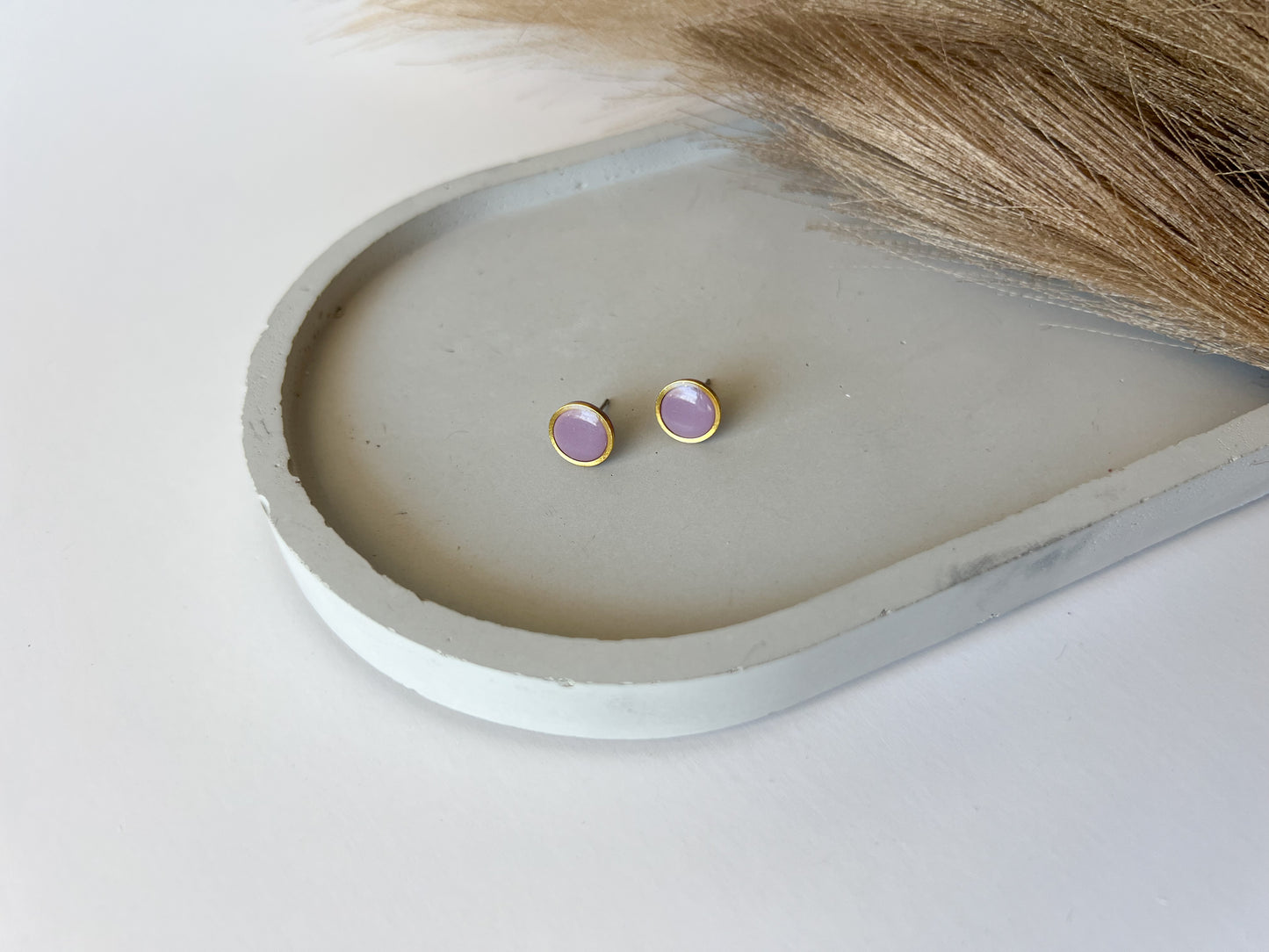 Gold Trim Basic Studs, Purple