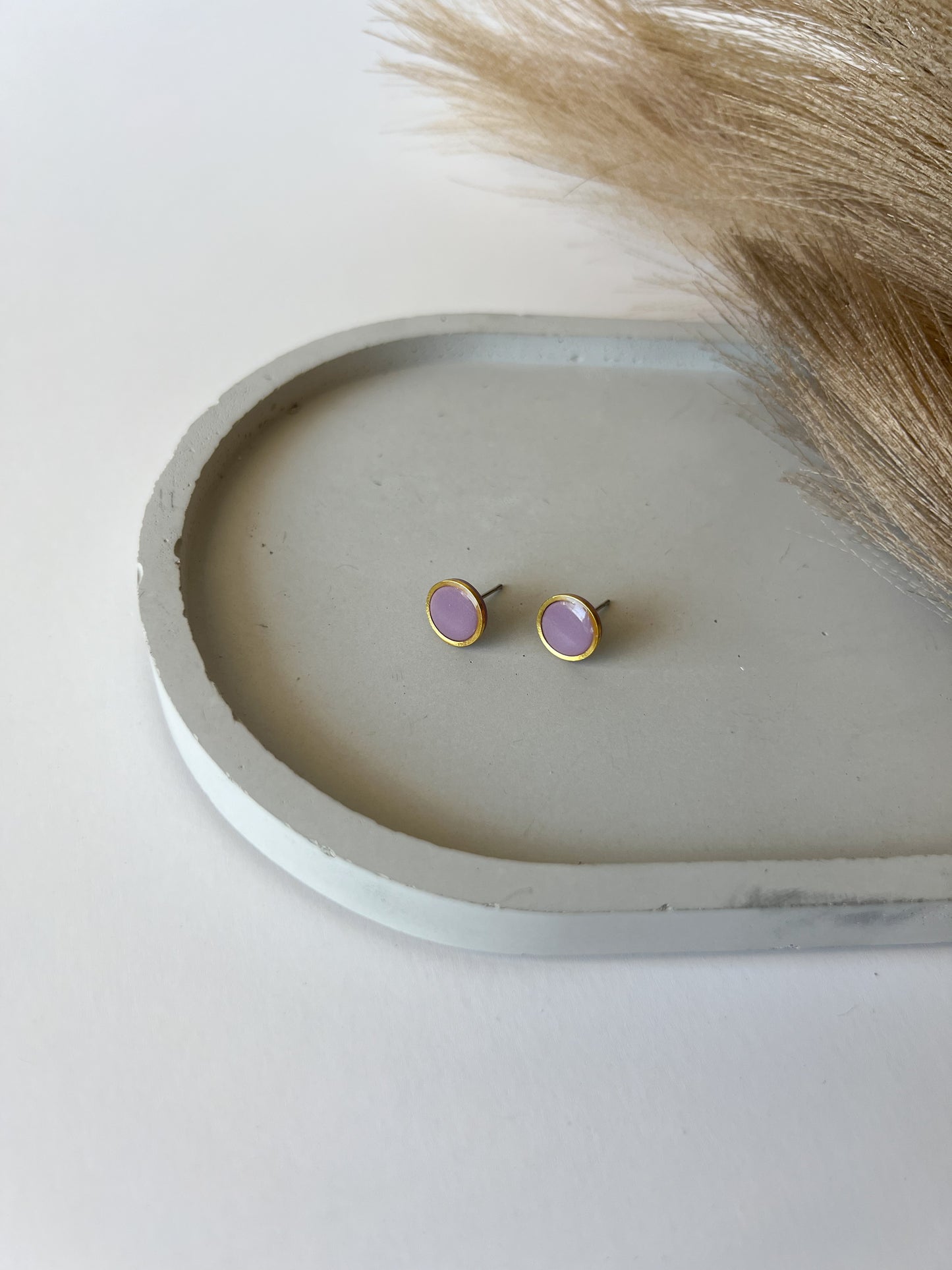 Gold Trim Basic Studs, Purple